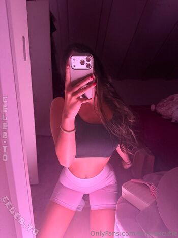 Full leaked Deineemi private onlyfans photo