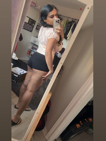 Full leaked Desiaurora private onlyfans photo
