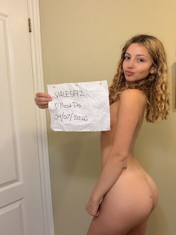 Full leaked Itsvalequinn private onlyfans photo