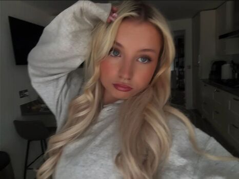 Full leaked Luceoliviaxo private onlyfans photo