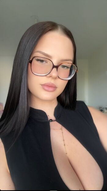 Full leaked Tastaraa private onlyfans photo